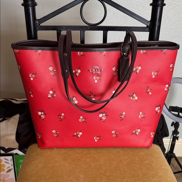 Coach Reversible City Tote - Picture 1 of 9